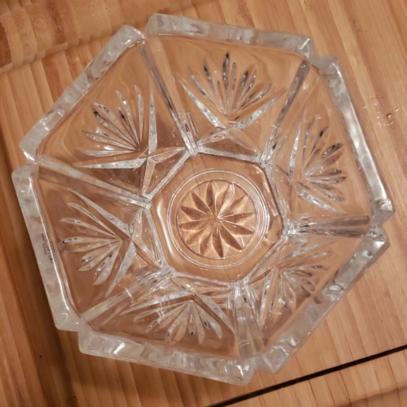 Over 24% Full Lead Crystal from Avon - Picture 4 of 5